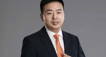 Từ công nhân nhà máy thành tỷ phú