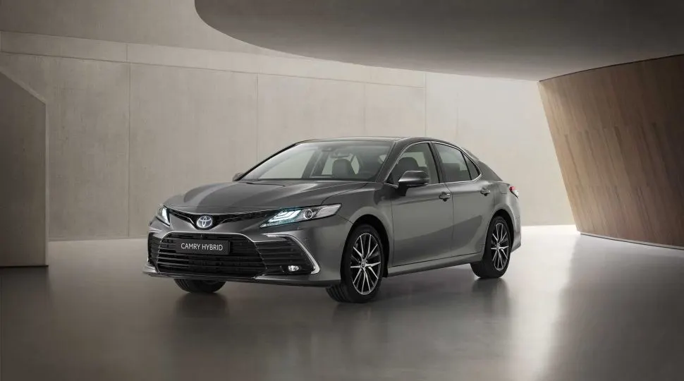 Toyota Camry Hybrid phiên bản nâng cấp có gì đặc biệt?