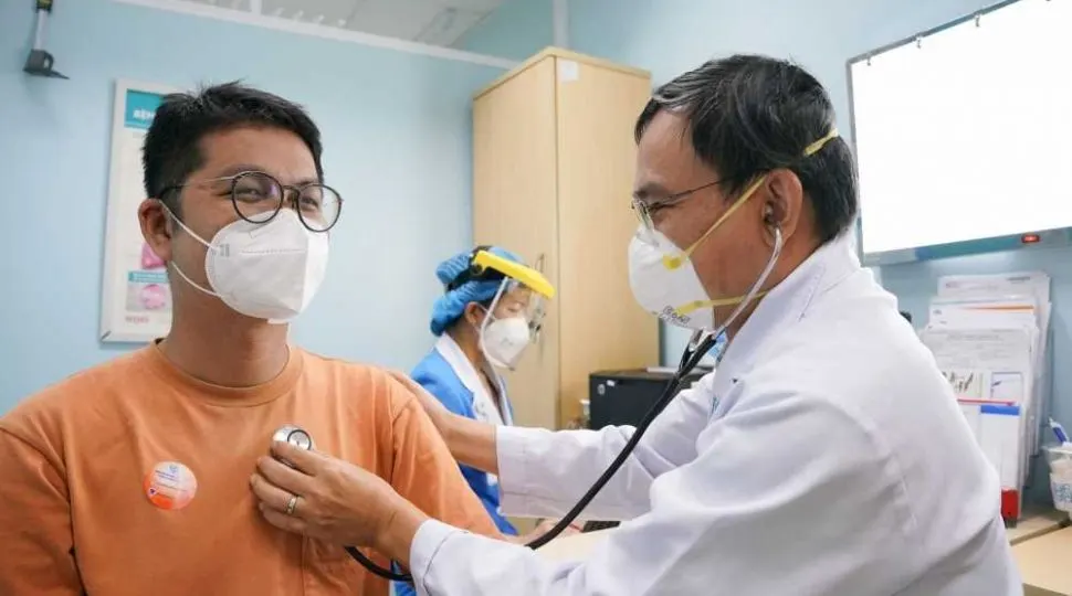 Loạn giá dịch vụ khám hậu Covid-19