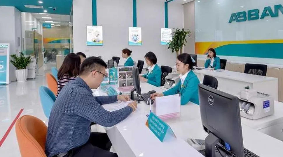 Nhiều ngân hàng lên kế hoạch "chạy nước rút" lợi nhuận