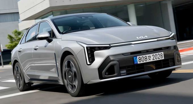 Kia K5 mới hướng đến trải nghiệm như xe điện